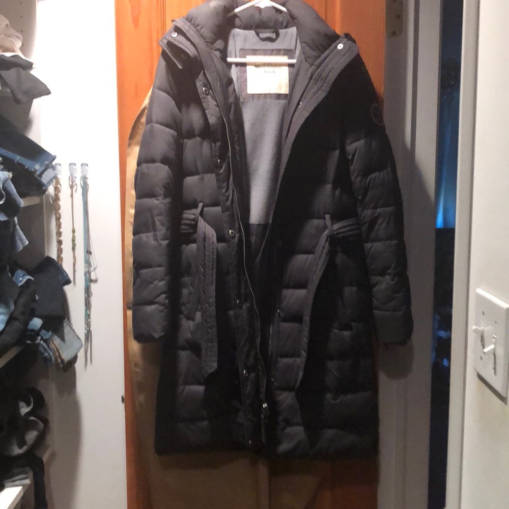 Abercrombie and Fitch long puffer with belt, hood,